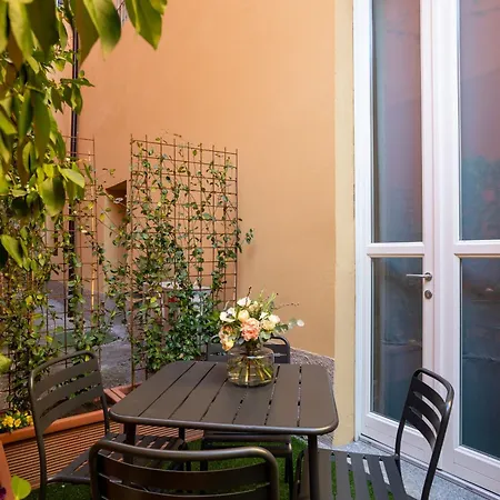 Apartment Waves Como