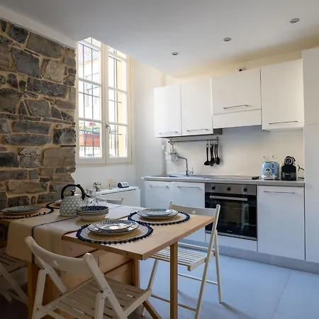 Apartment Waves Como